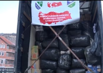 (VIDEO)Tutinci položili test humanosti, za 6 sati prukupljena dva šlepera pomoći