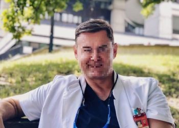 “27 dana me je tukao oklagijom, davio kablom, urinirao po meni i pretio ubistvom”: Iskaz žene hirurga sa VMA
