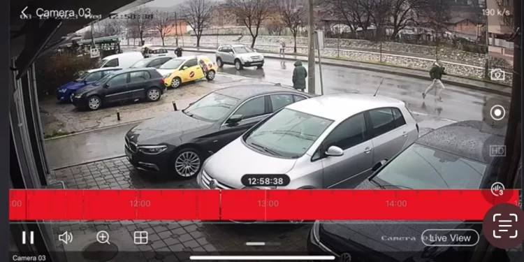 HAOS U NOVOM PAZARU! Napadnut policajac koji je obezbeđivao stan u kojem je izgorelo četvoro dece