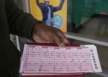 IZVUČEN DŽEKPOT OD 252 MILIONA DOLARA: Stanovnik grada Makedonija dobio nagradu, prodavcu srećke 100.000$