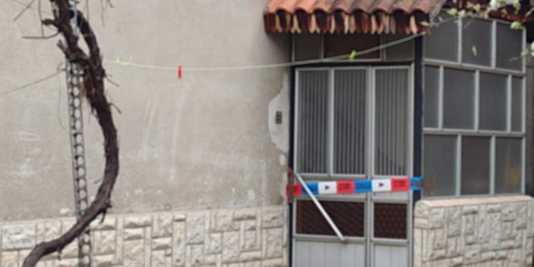 HOROR U NIŠU! UBIO BRATA SEKIROM: Svađa se završila krvavim zločinom, ovo su PRVE SLIKE sa mesta zločina!
