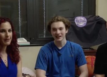 DVA SATA BIO MRTAV PA SAMO USTAO: LJEKARI ODUSTALI OD TINEJDŽERA (16) I PROGLASILI DA MU JE SRCE STALO