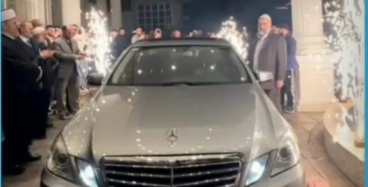 Hodža za odlazak u penziju dobio novog Mercedesa