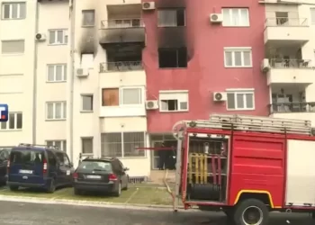 “Sin je ušao da spasi majku, dugo ga nije bilo, uleteli smo da spašavamo i njega”: Dramatično jutro , žena nastradala u požaru
