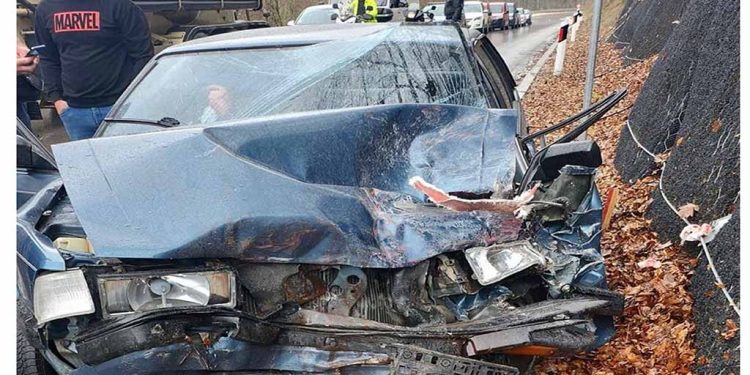 Težak udes na putu Novi Pazar – Tutin! Jedno lice hospitalizovano (VIDEO)