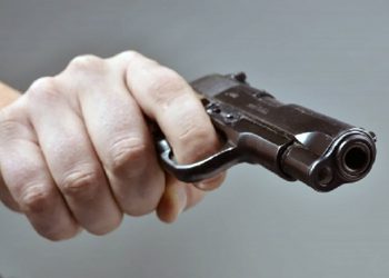 DEVER UBIO SNAHU – Stravičan zločin u Albaniji, dijete (2) spavalo pored majke kad ju je UPUCAO