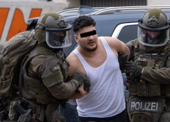 SIN BIZNISMENA POREKLOM IZ SRBIJE UHAPŠEN U NEMAČKOJ: Mladić je osumnjičen da je ubio tinejdžera (18) a drugog teško ranio