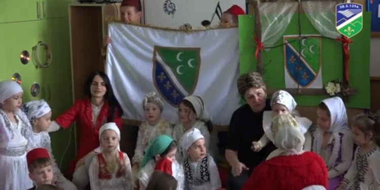 (VIDEO)Tutin:Dan bošnjačke nacionalne zastave obilježen u vrtiću Bubamara