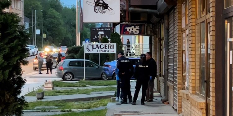 Napad sekirom u Novom Pazaru! Uhapšena dva lica