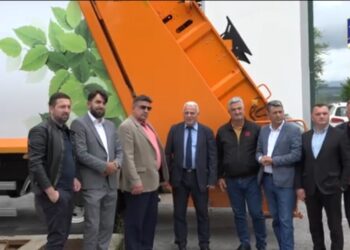 (VIDEO) JKSP Gradac dobilo još jedan kamion za odvoženje smeća