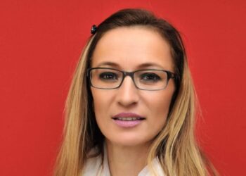 Profesorka Admira iz Tutina je jedna od najuspješnijih planinarki Srbije /VIDEO/