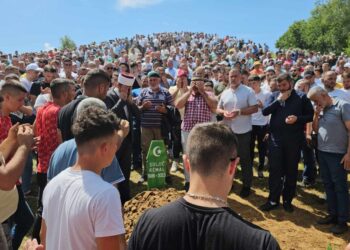 U rodnom Dolovu klanjana dženaza Kemalu, cijelo selo i okolina ga žale i lijepe riječi o njemu