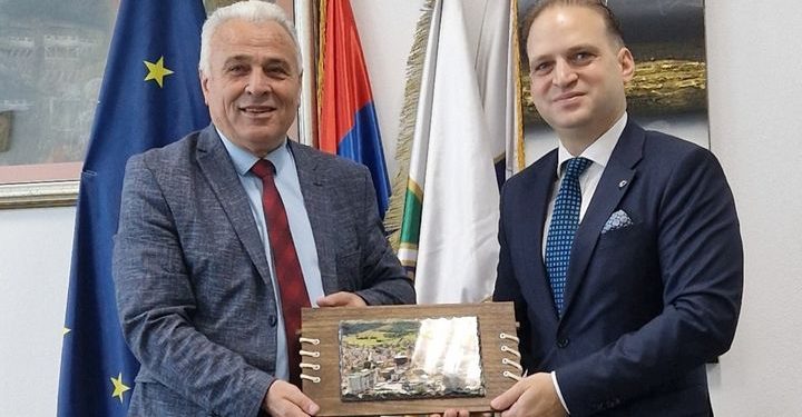 (VIDEO) Turski konzul u oproštajnoj poseti opštini Tutin