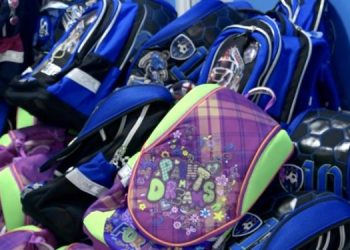 /VIDEO/ Tutin: Fondacija “Dobro srce” olakšala početak školske godine djeci slabijeg materijalnog stanja