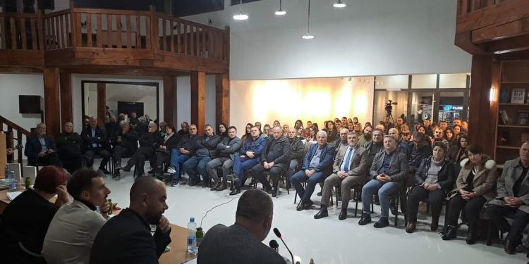 ( VIDEO)Tutin: Istaknuti pisci na 45. tutinskim književnim susretima